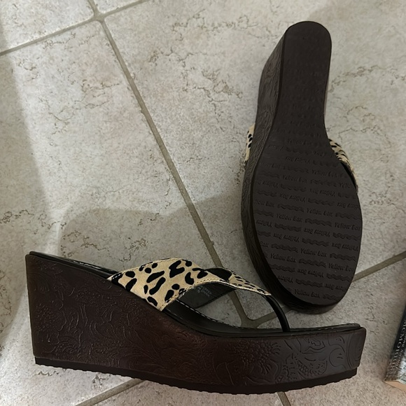 Women’s wedge cheetah print sandals. NWB - Picture 2 of 4